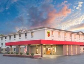 Super 8 by Wyndham Terre Haute