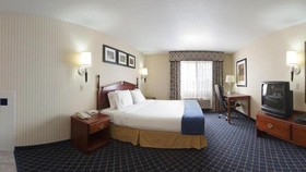 Holiday Inn Express & Suites Wabash