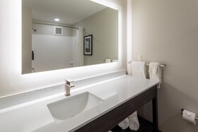 GrandStay Hotel & Suites Algona