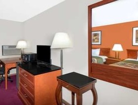 Super 8 by Wyndham Algona