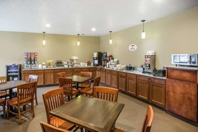 Super 8 by Wyndham Altoona