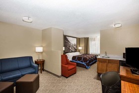 Super 8 by Wyndham Altoona