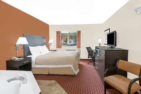 Days Inn by Wyndham Ames