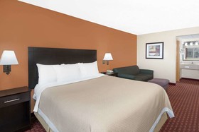 Days Inn by Wyndham Ames