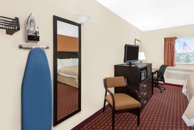 Days Inn by Wyndham Ames