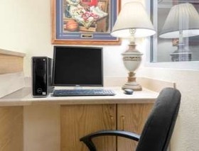 Days Inn by Wyndham Ames