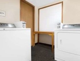 Days Inn by Wyndham Ames