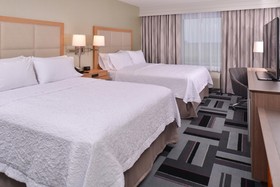 Hampton Inn & Suites Ames