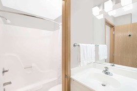 Microtel Inn & Suites by Wyndham Ames