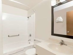 Super 8 by Wyndham Ames