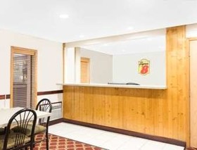 Super 8 by Wyndham Ames