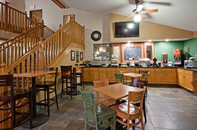 AmericInn by Wyndham Ankeny/Des Moines