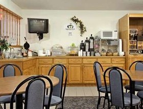 Super 8 by Wyndham Ankeny/Des Moines Area