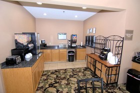 Boulders Inn & Suites - Atlantic