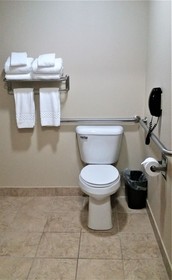 Boulders Inn & Suites - Atlantic