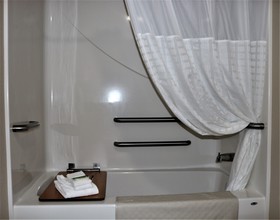 Boulders Inn & Suites - Atlantic