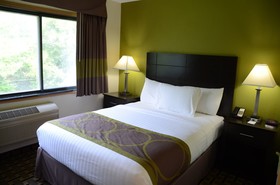 AmericInn West Burlington