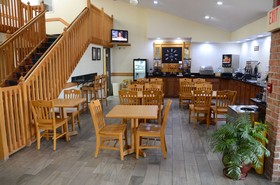 AmericInn West Burlington