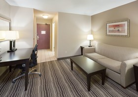 Holiday Inn Express & Suites Burlington