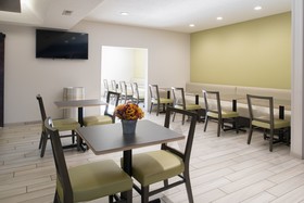 Holiday Inn Express & Suites Burlington