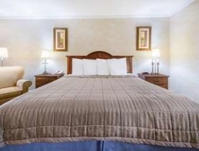 Howard Johnson by Wyndham Burlington