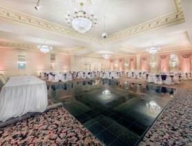 Howard Johnson by Wyndham Burlington