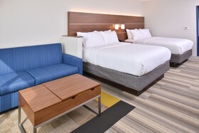 Holiday Inn Express & Suites Omaha Airport