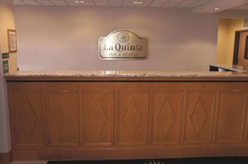 La Quinta Inn & Suites By Wyndham Omaha Airport Downtown