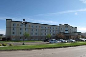 La Quinta Inn & Suites By Wyndham Omaha Airport Downtown
