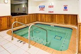 Super 8 by Wyndham Omaha Eppley Airport/Carter Lake