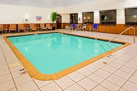 Super 8 by Wyndham Omaha Eppley Airport/Carter Lake