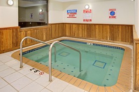 Super 8 by Wyndham Omaha Eppley Airport/Carter Lake