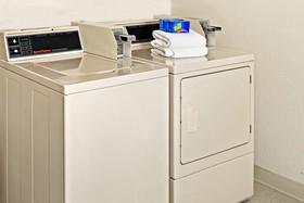 Super 8 by Wyndham Omaha Eppley Airport/Carter Lake