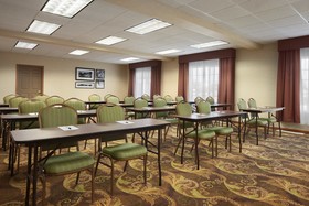Country Inn & Suites by Radisson, Cedar Falls, IA