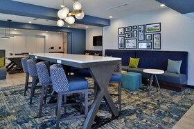 Hampton Inn Cedar Falls Downtown