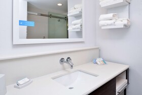 Hampton Inn Cedar Falls Downtown