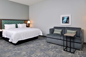 Hampton Inn Cedar Falls Downtown