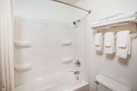 Baymont by Wyndham Cedar Rapids