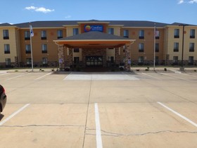 Comfort Inn & Suites Cedar Rapids North - Collins Road