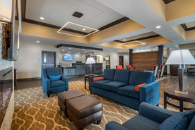 Comfort Inn & Suites Cedar Rapids CID Eastern Iowa Airport