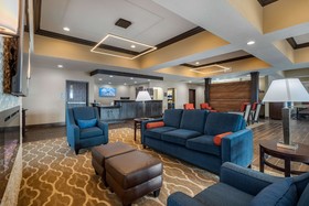 Comfort Inn & Suites Cedar Rapids CID Eastern Iowa Airport