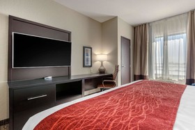 Comfort Inn & Suites Cedar Rapids CID Eastern Iowa Airport