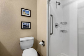 Comfort Inn & Suites Cedar Rapids CID Eastern Iowa Airport