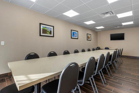 Comfort Inn & Suites Cedar Rapids CID Eastern Iowa Airport