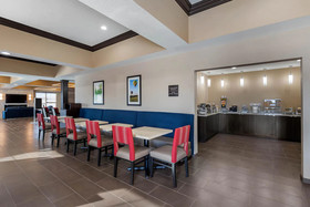 Comfort Inn & Suites Cedar Rapids CID Eastern Iowa Airport