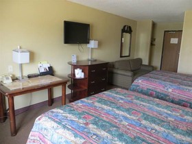 American Inn Cedar Rapids South