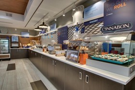 Holiday Inn Express & Suites Cedar Rapids I-380 @ 33rd Avenue