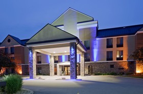 Holiday Inn Express Cedar Rapids (Collins Road)
