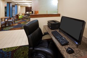 Holiday Inn Express Cedar Rapids (Collins Road)