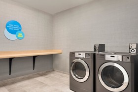 Tru by Hilton Cedar Rapids Westdale